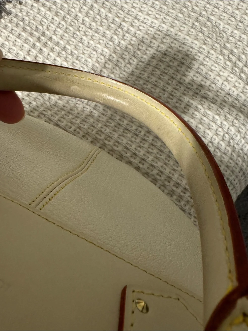 LV Suhali Goatskin Leather Lockit Bag in Ivory with Certificate of Authenticity